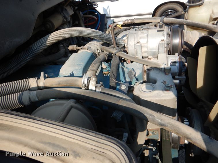 image for item ID9007 2002 International 4400  dump truck