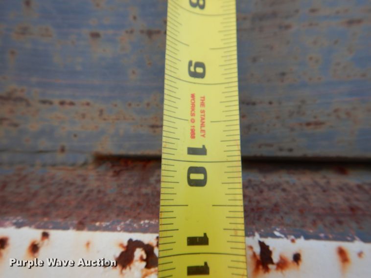 image for item ID9007 2002 International 4400  dump truck