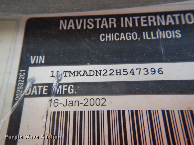 image for item ID9007 2002 International 4400  dump truck