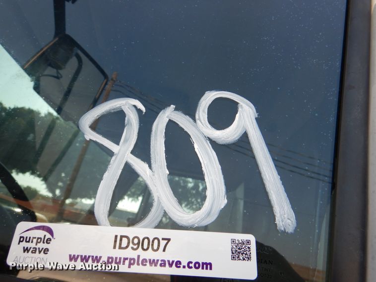 image for item ID9007 2002 International 4400  dump truck