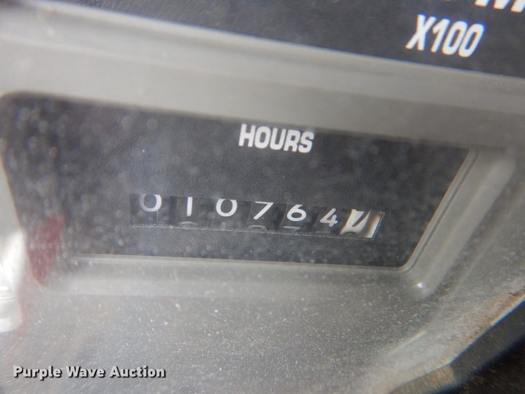 image for item ID9012 2000 International 4900  bucket truck