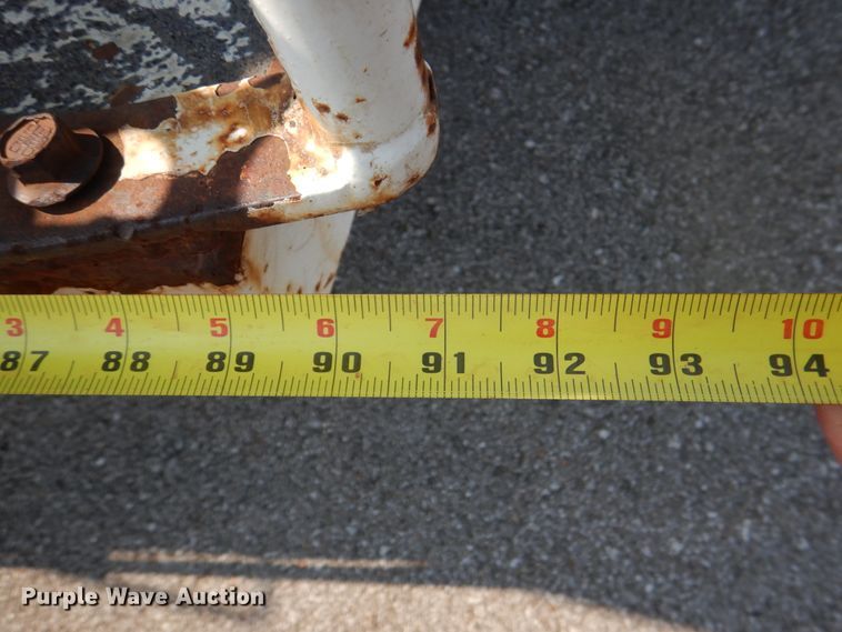 image for item ID9012 2000 International 4900  bucket truck