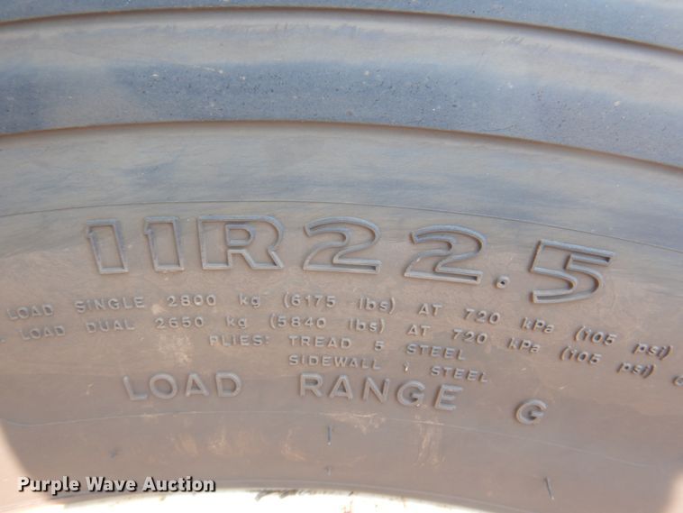 image for item ID9012 2000 International 4900  bucket truck