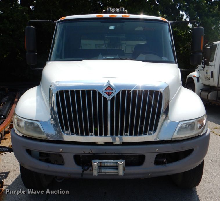 image for item ID9026 2013 International DuraStar 4300  crane truck