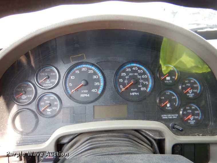 image for item ID9026 2013 International DuraStar 4300  crane truck