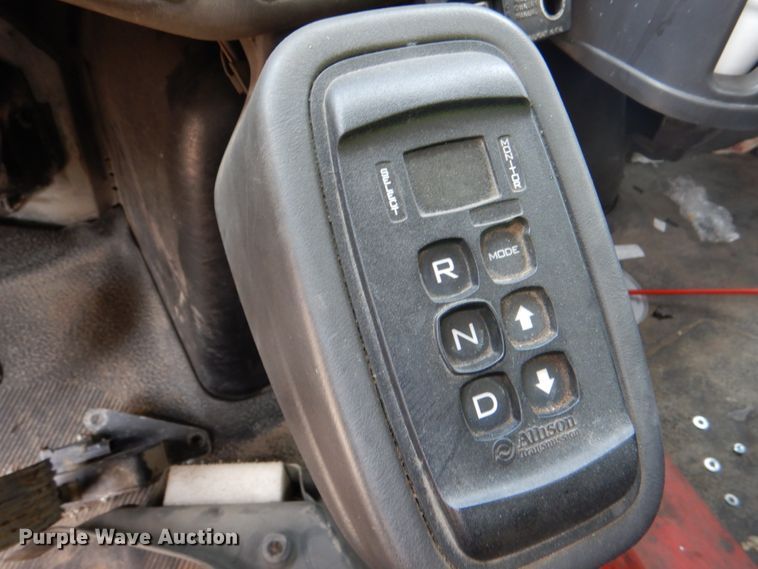 image for item ID9026 2013 International DuraStar 4300  crane truck