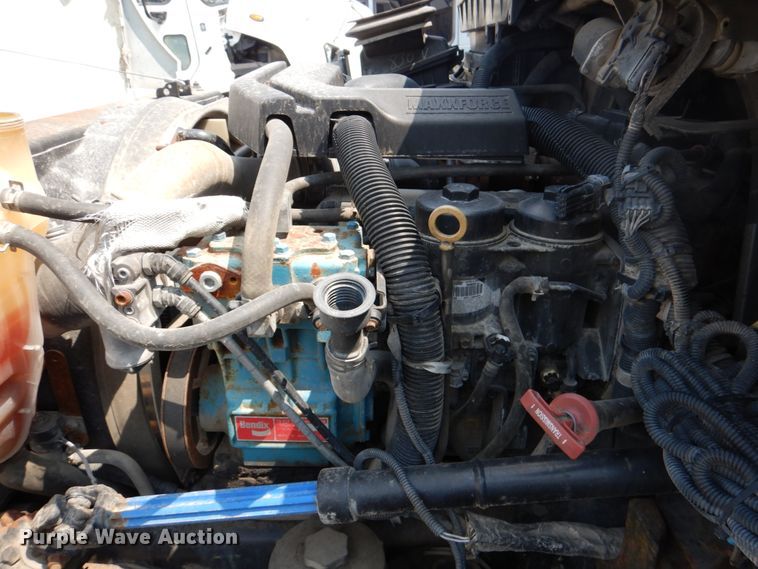 image for item ID9026 2013 International DuraStar 4300  crane truck