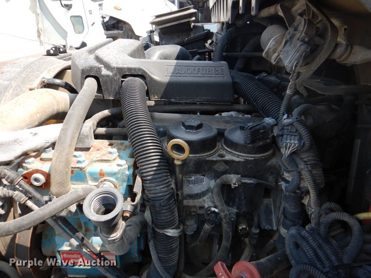 image for item ID9026 2013 International DuraStar 4300  crane truck