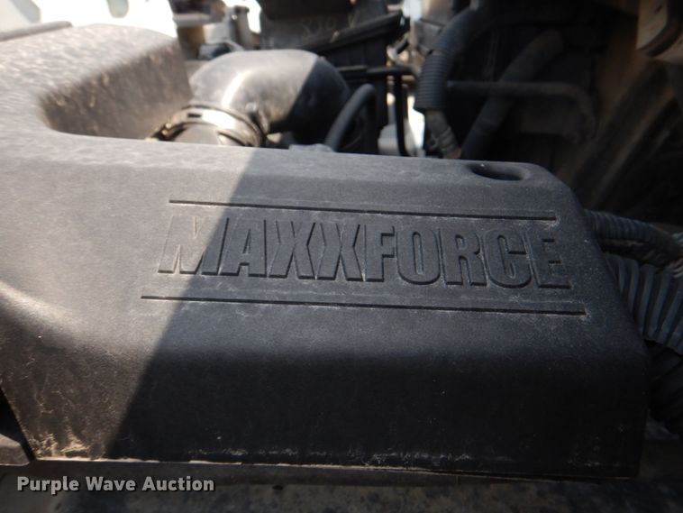 image for item ID9026 2013 International DuraStar 4300  crane truck