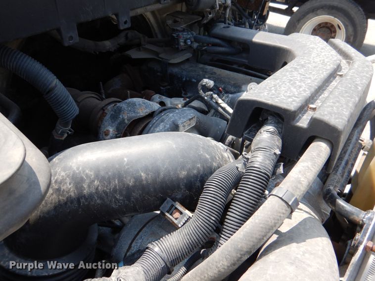 image for item ID9026 2013 International DuraStar 4300  crane truck