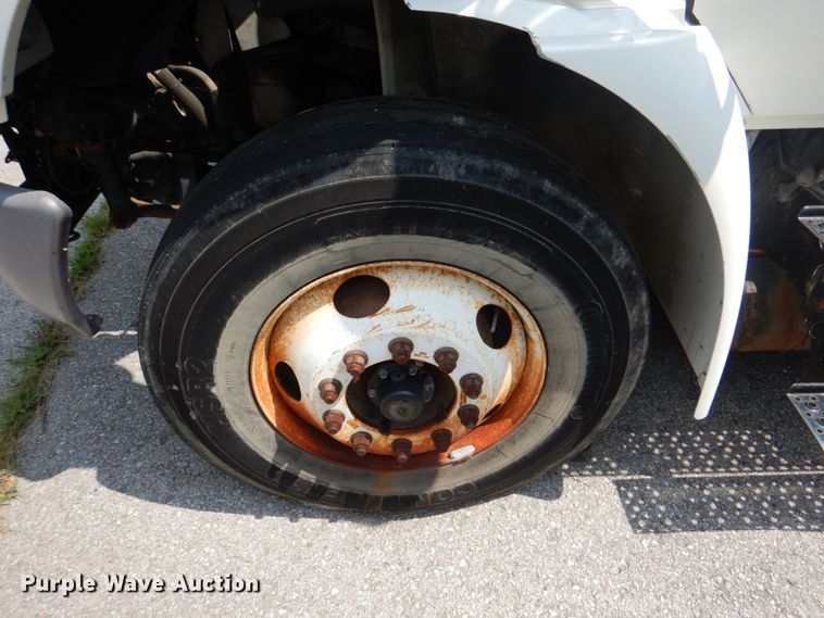 image for item ID9026 2013 International DuraStar 4300  crane truck