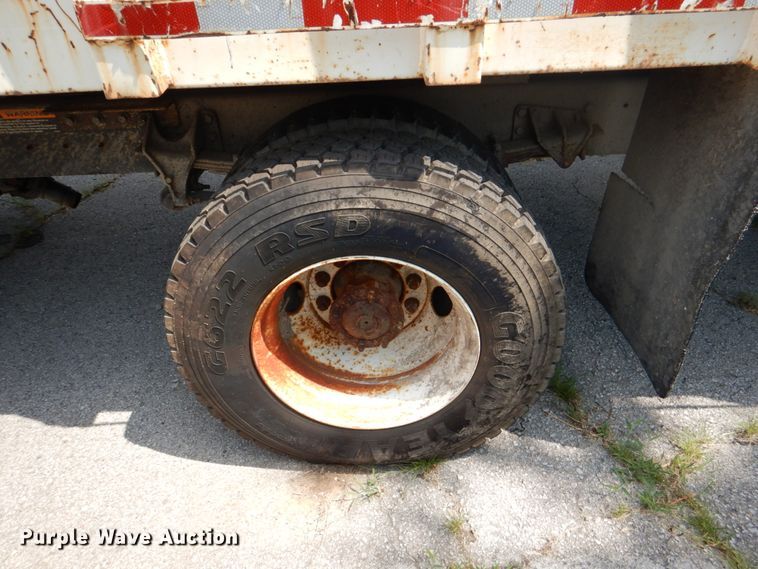 image for item ID9026 2013 International DuraStar 4300  crane truck