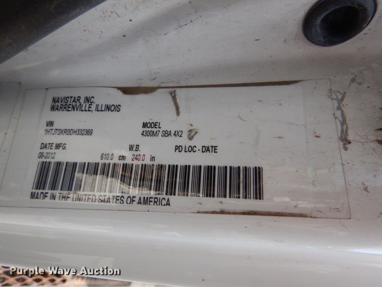 image for item ID9026 2013 International DuraStar 4300  crane truck