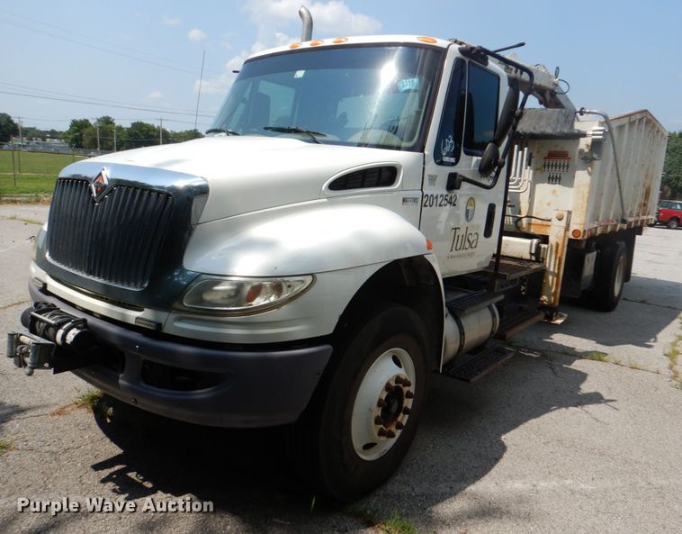 image for item ID9027 2012 International 7400  crane truck