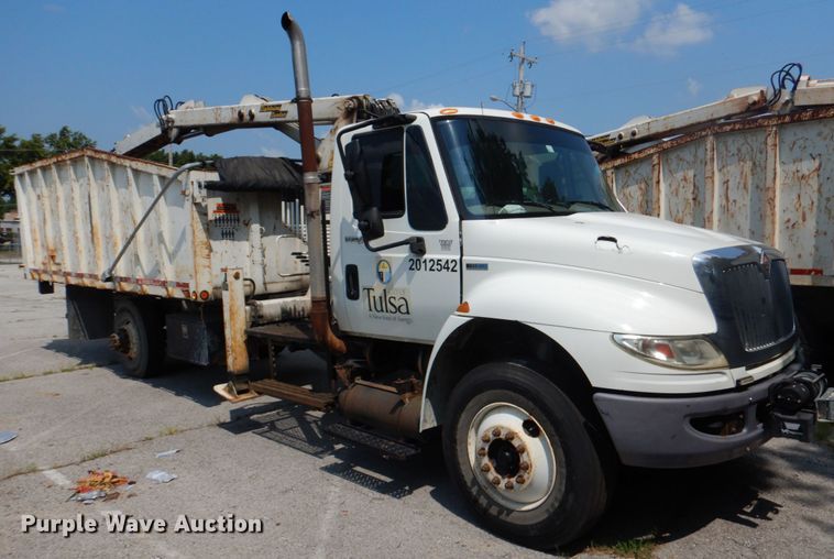 image for item ID9027 2012 International 7400  crane truck