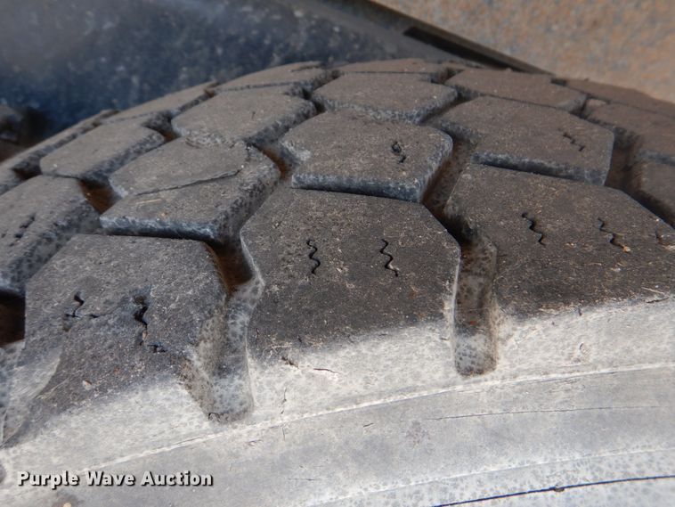 image for item ID9027 2012 International 7400  crane truck