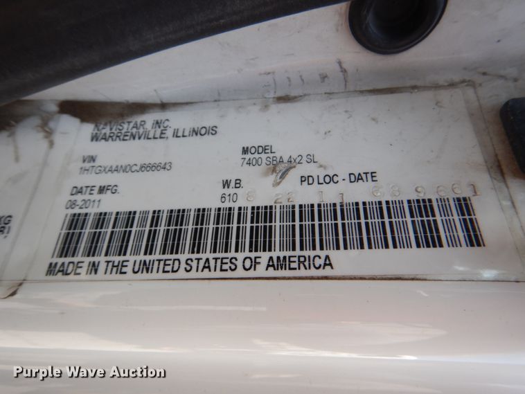 image for item ID9027 2012 International 7400  crane truck