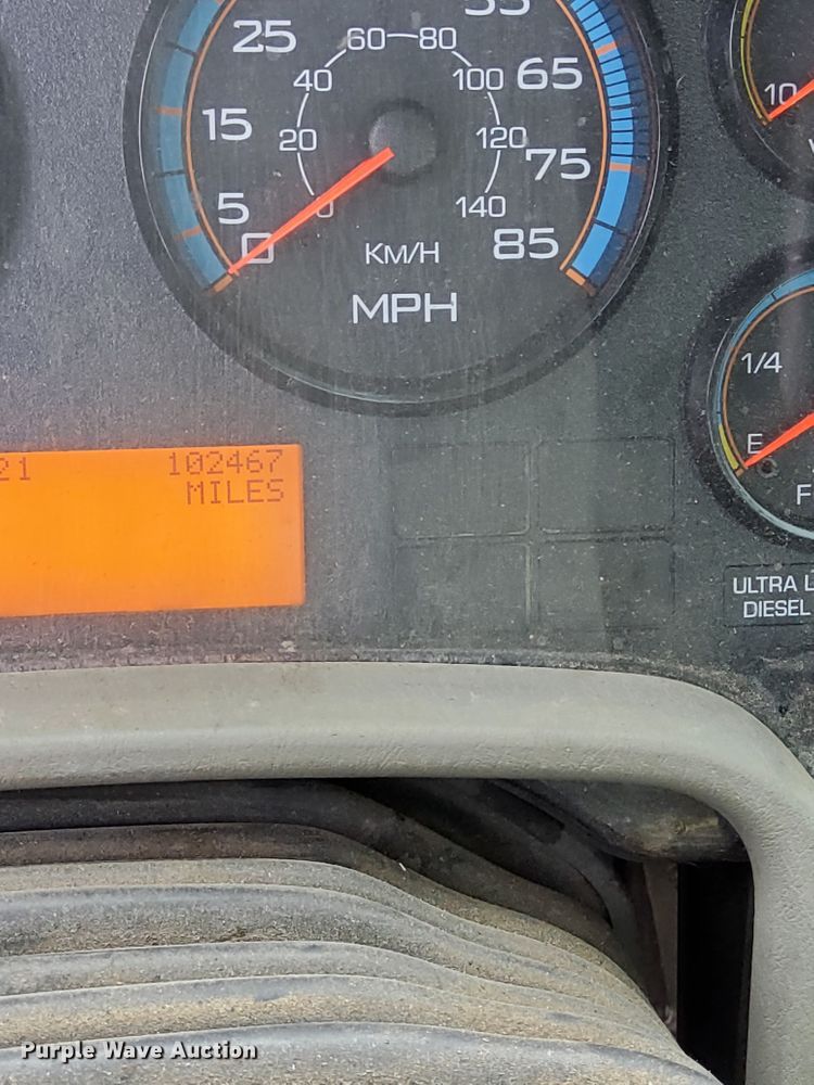 image for item ID9027 2012 International 7400  crane truck