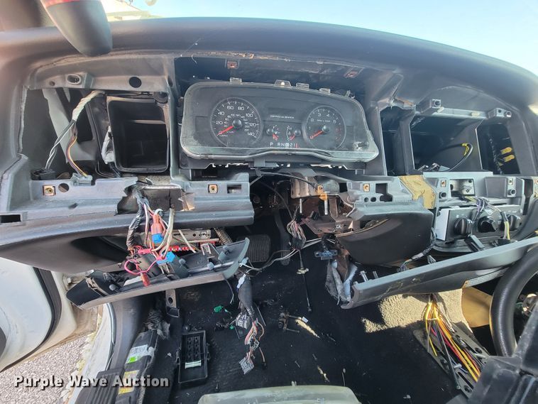 image for item IE9251 2011 Ford Crown Victoria Police Interceptor