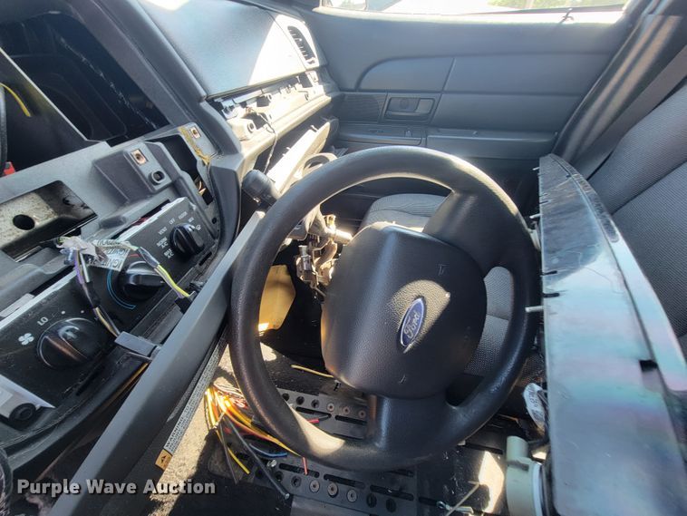 image for item IE9251 2011 Ford Crown Victoria Police Interceptor