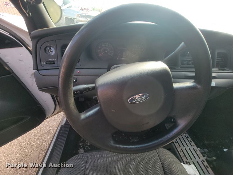 image for item IE9258 2011 Ford Crown Victoria Police Interceptor