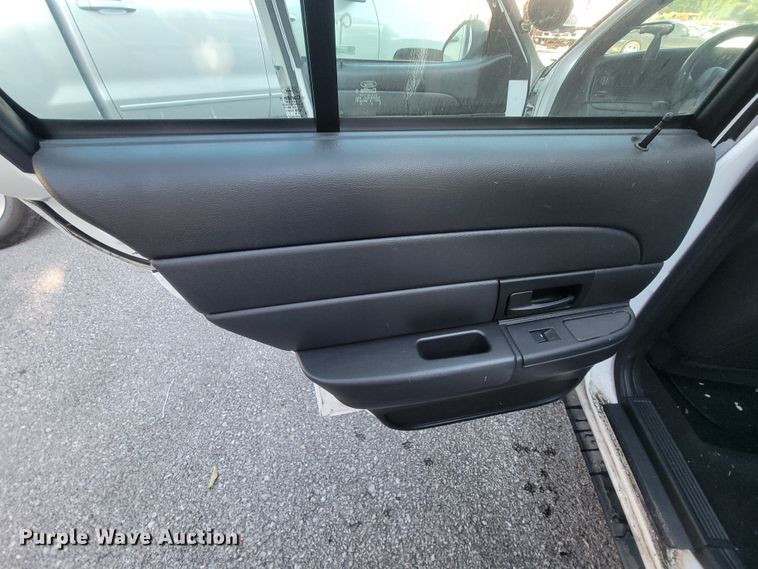 image for item IE9285 2009 Ford Crown Victoria Police Interceptor