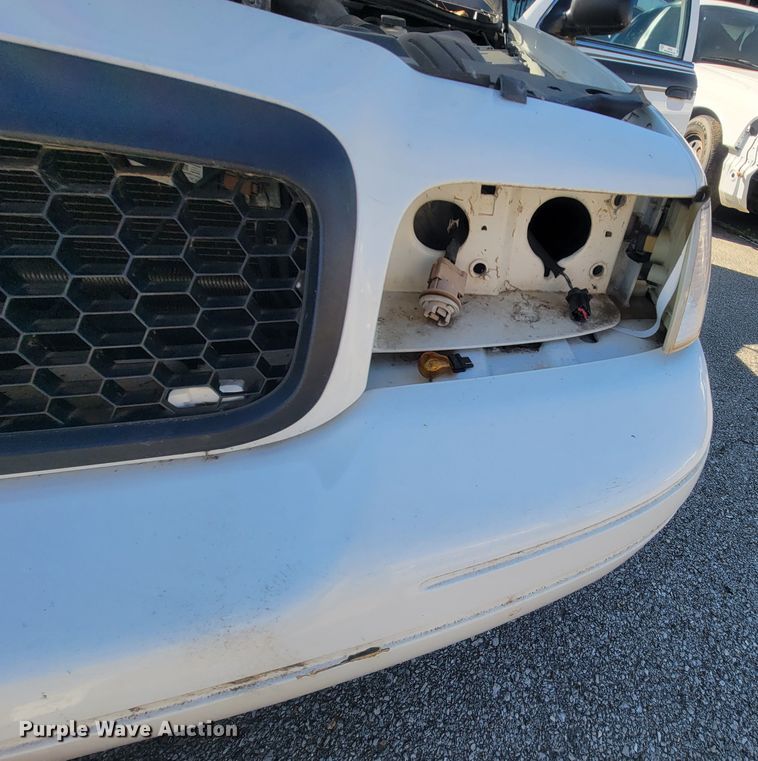 image for item IE9289 2011 Ford Crown Victoria Police Interceptor