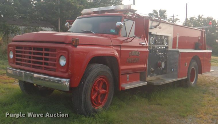 image for item IE9416 1978 Ford F700  pumper fire truck