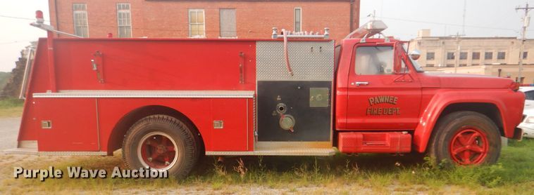 image for item IE9416 1978 Ford F700  pumper fire truck
