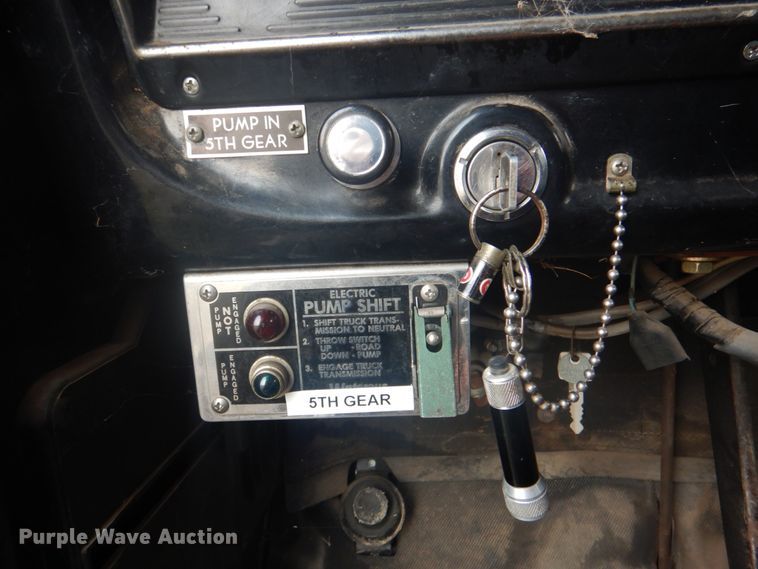 image for item IE9416 1978 Ford F700  pumper fire truck