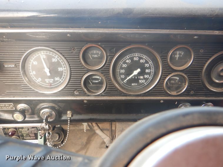 image for item IE9416 1978 Ford F700  pumper fire truck