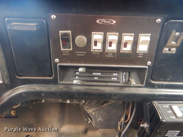 image for item IE9416 1978 Ford F700  pumper fire truck