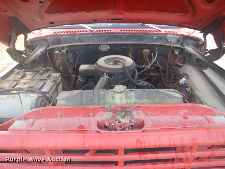 image for item IE9416 1978 Ford F700  pumper fire truck