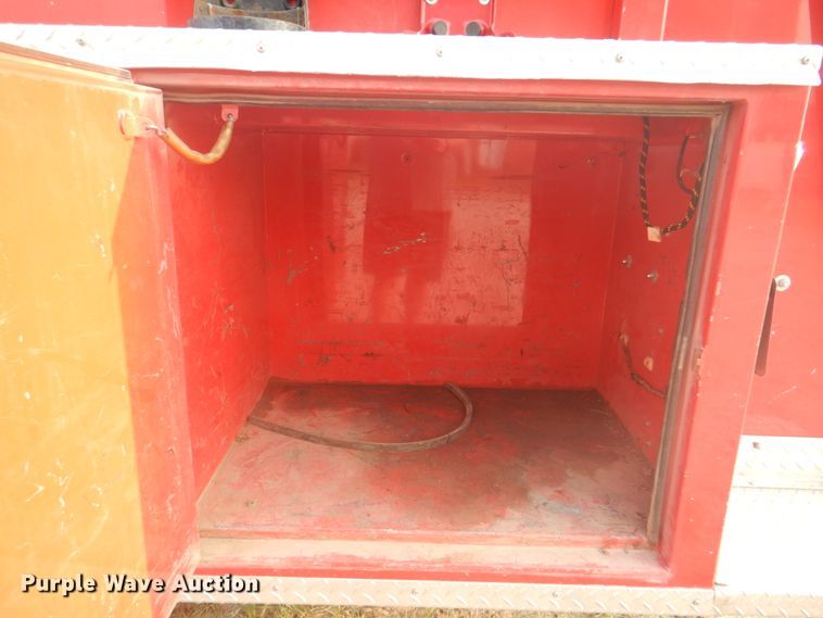 image for item IE9416 1978 Ford F700  pumper fire truck