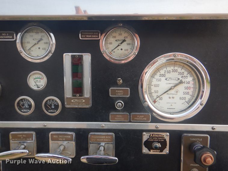 image for item IE9416 1978 Ford F700  pumper fire truck