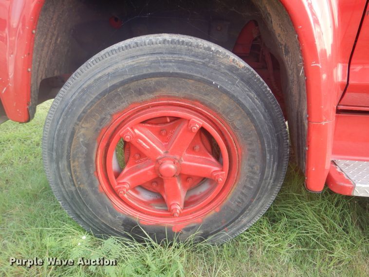 image for item IE9416 1978 Ford F700  pumper fire truck