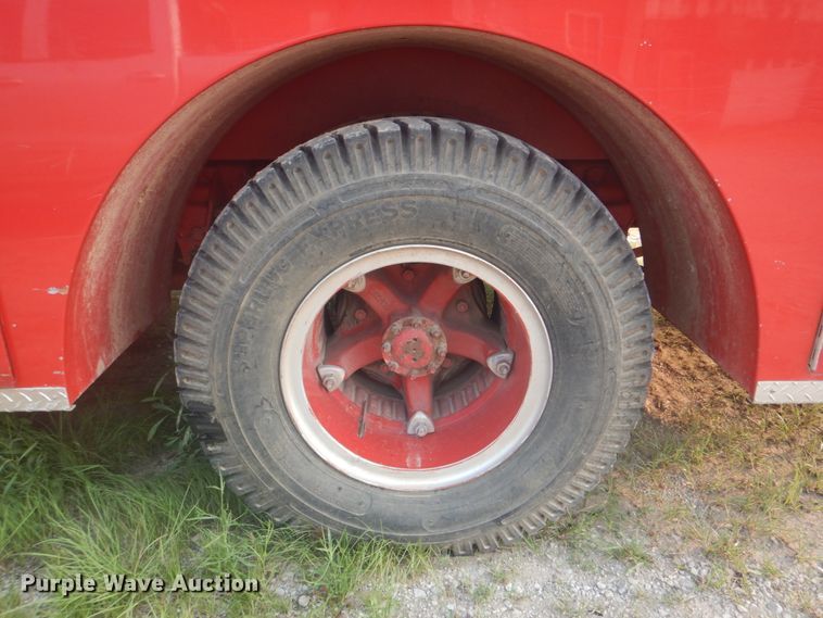 image for item IE9416 1978 Ford F700  pumper fire truck