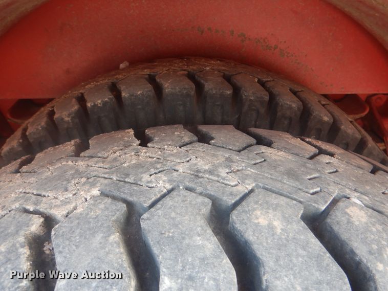 image for item IE9416 1978 Ford F700  pumper fire truck