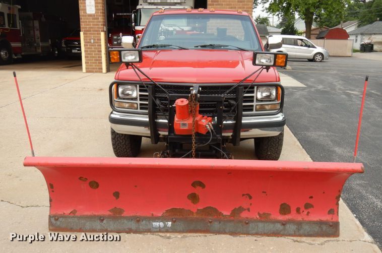 image for item IL9904 1988 Chevrolet K3500  pickup truck