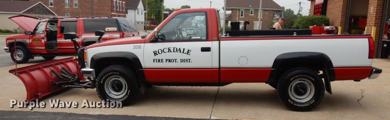 image for item IL9904 1988 Chevrolet K3500  pickup truck