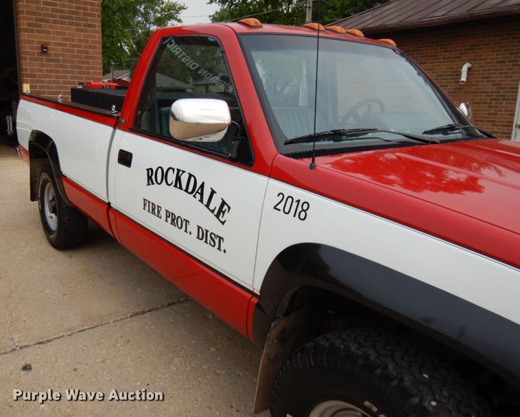 image for item IL9904 1988 Chevrolet K3500  pickup truck