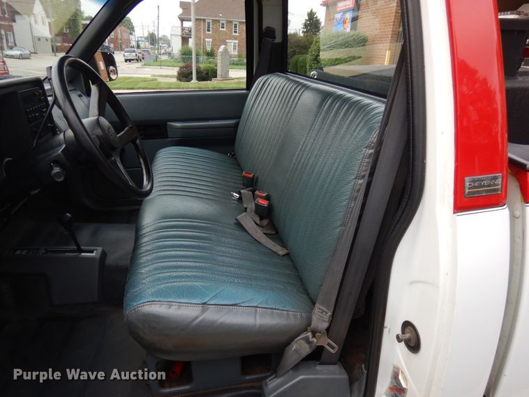 image for item IL9904 1988 Chevrolet K3500  pickup truck