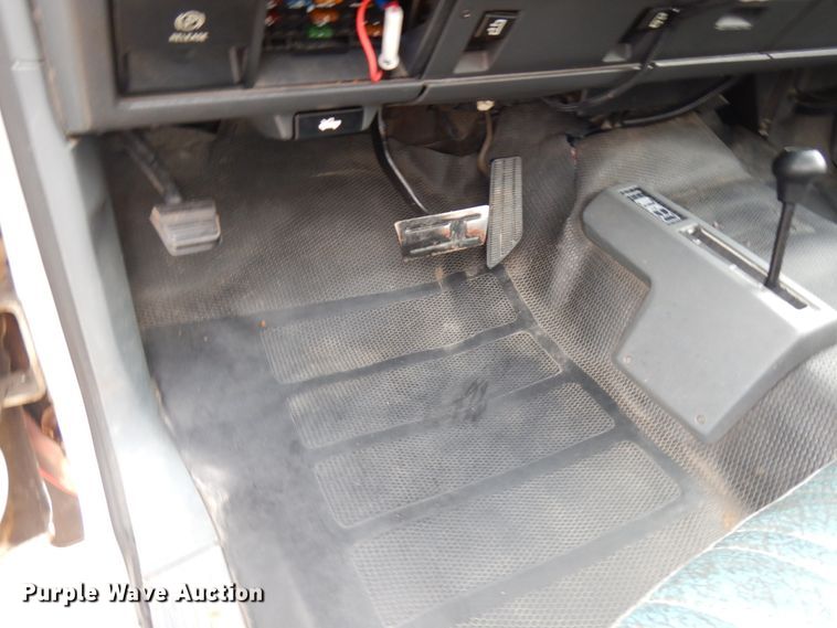 image for item IL9904 1988 Chevrolet K3500  pickup truck