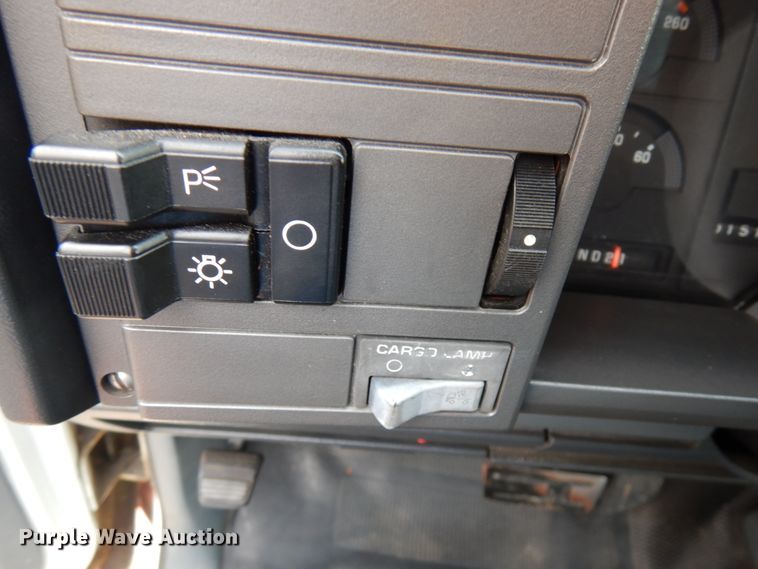 image for item IL9904 1988 Chevrolet K3500  pickup truck