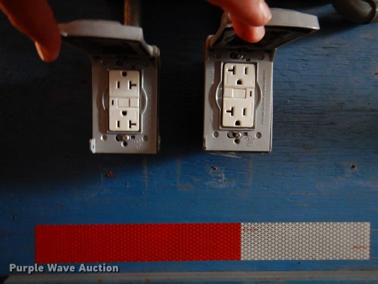 image for item IN9763 John Deere  generator