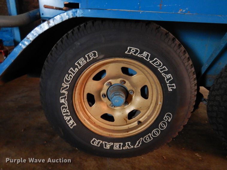 image for item IN9763 John Deere  generator