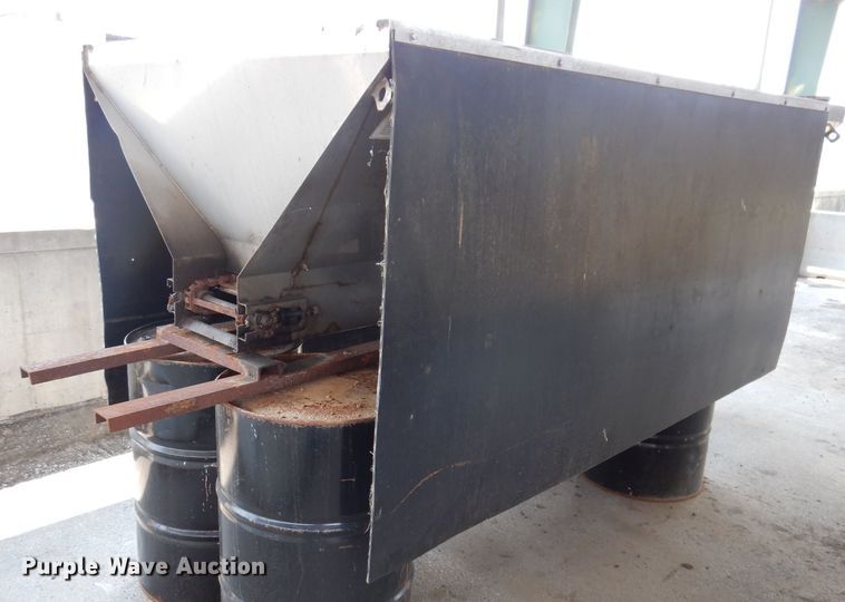 image for item IN9765 Highway Equipment Company MP-10  spreader