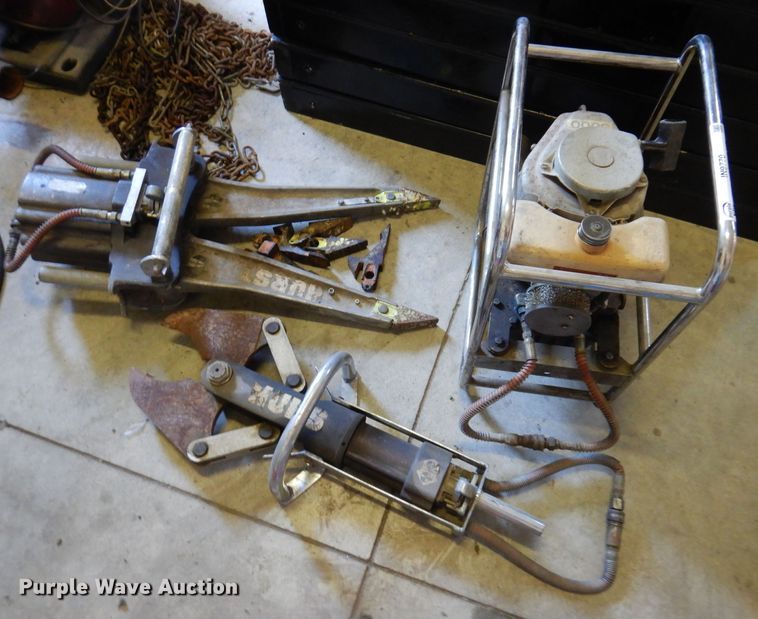 image for item IN9770 Hurst  Jaws of Life rescue tool