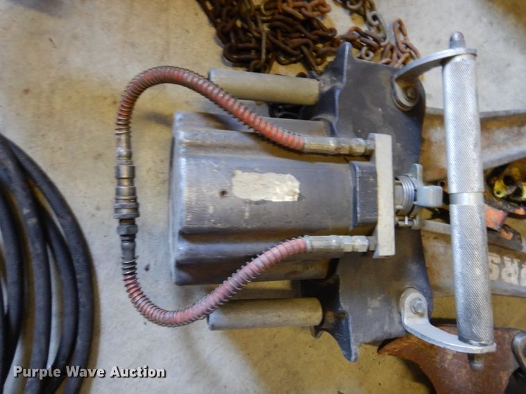 image for item IN9770 Hurst  Jaws of Life rescue tool