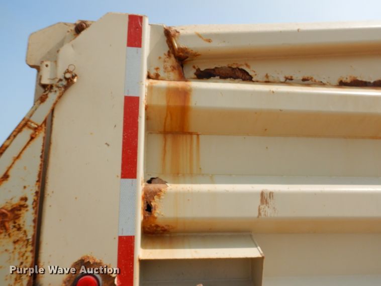 image for item IQ9747 2010 International 7400  dump truck